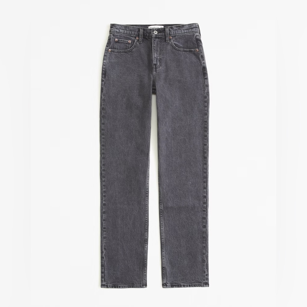 Abercrombie & Fitch
The 90’s Straight
Ultra High Rise
31/12L